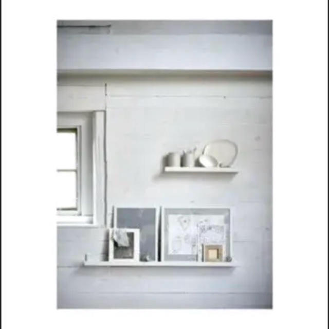 IKEA(イケア)のIKEA MOSSLANDA モッスランダ 飾り棚 2本 ホワイト  インテリア/住まい/日用品の収納家具(棚/ラック/タンス)の商品写真