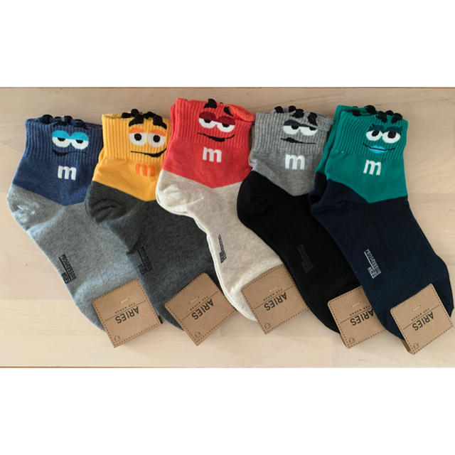 m&m&m's(エムアンドエムアンドエムズ)の本日まで!ラスト1点!激レア商品☆韓国限定 エムアンドエムズm&m’s靴下☆ レディースのレッグウェア(ソックス)の商品写真