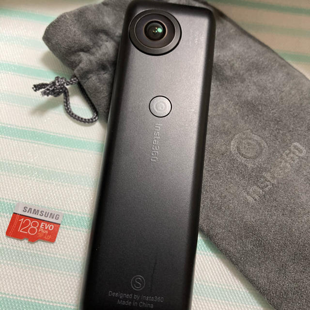 Insta 360 Nano S スマホ/家電/カメラのカメラ(ビデオカメラ)の商品写真