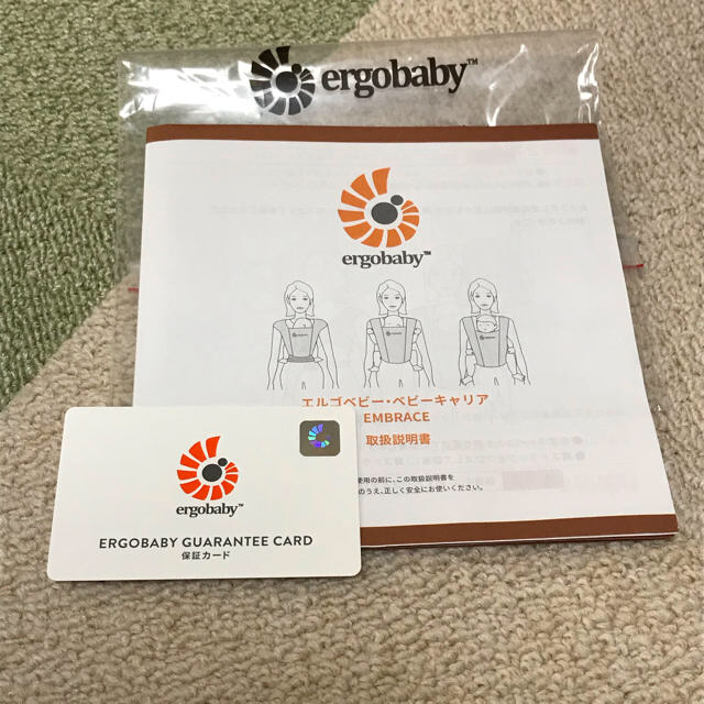 Ergobaby(エルゴベビー)のErgobaby Embrace グレー キッズ/ベビー/マタニティのキッズ/ベビー/マタニティ その他(その他)の商品写真