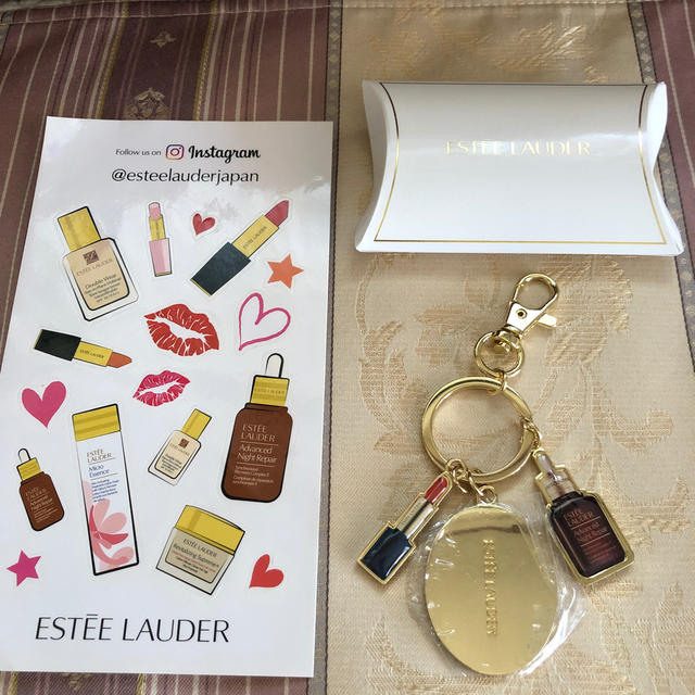 Estee Lauder(エスティローダー)のエスティローダー キーホルダー ノベルティ 非売品 レディースのファッション小物(キーホルダー)の商品写真