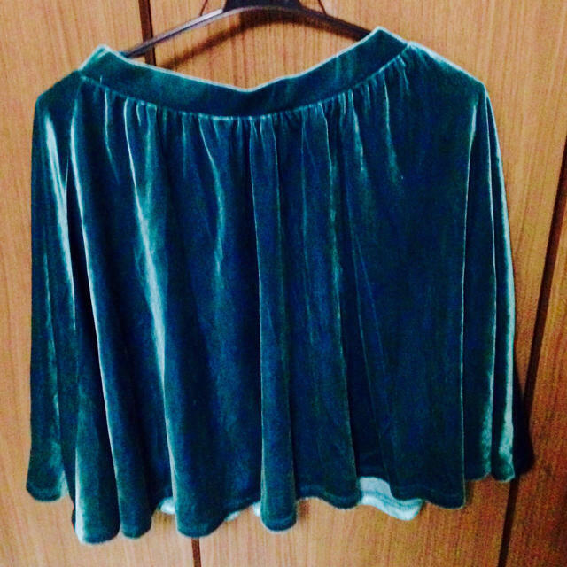 WEGO(ウィゴー)の▼グリーンベロアスカート レディースのスカート(ひざ丈スカート)の商品写真
