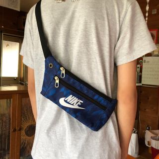 ナイキ(NIKE)のナイキ　ボディバッグ　(ボディーバッグ)