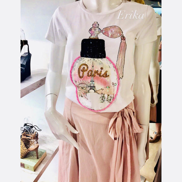 Chesty(チェスティ)のParis Tシャツ♡グレースコンチネンタル　ジルスチュアート　リリーブラウン レディースのトップス(Tシャツ(半袖/袖なし))の商品写真