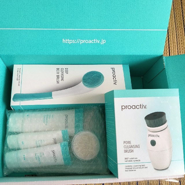 proactiv(プロアクティブ)のプロアクティブ薬用3ステップセット30日サイズ コスメ/美容のスキンケア/基礎化粧品(その他)の商品写真