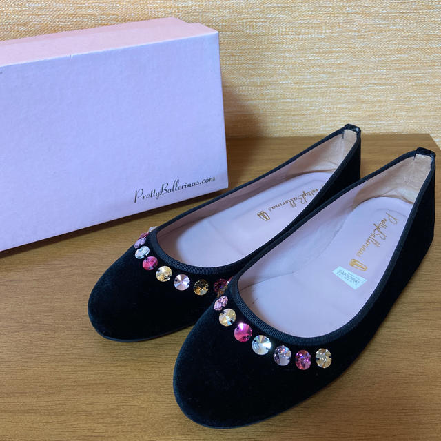 Pretty Ballerinas 黒ベルベットxスワロビジュー レディースの靴/シューズ(バレエシューズ)の商品写真