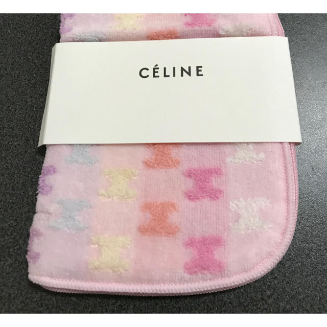 celine(セリーヌ)のセリーヌ　タオル　ポーチ　ハンカチ インテリア/住まい/日用品の日用品/生活雑貨/旅行(日用品/生活雑貨)の商品写真