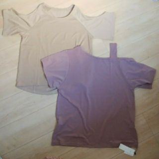 リュリュ(RyuRyu)の＊新品未使用タグ付き＊リュリュ＊肩開きTシャツ＆ワンショルダー2枚組＊サイズM＊(Tシャツ(半袖/袖なし))