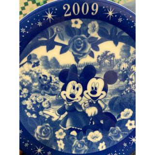 ディズニー(Disney)のDisney ミッキー&ミニー ノリタケ製イヤープレート 2009年版(食器)