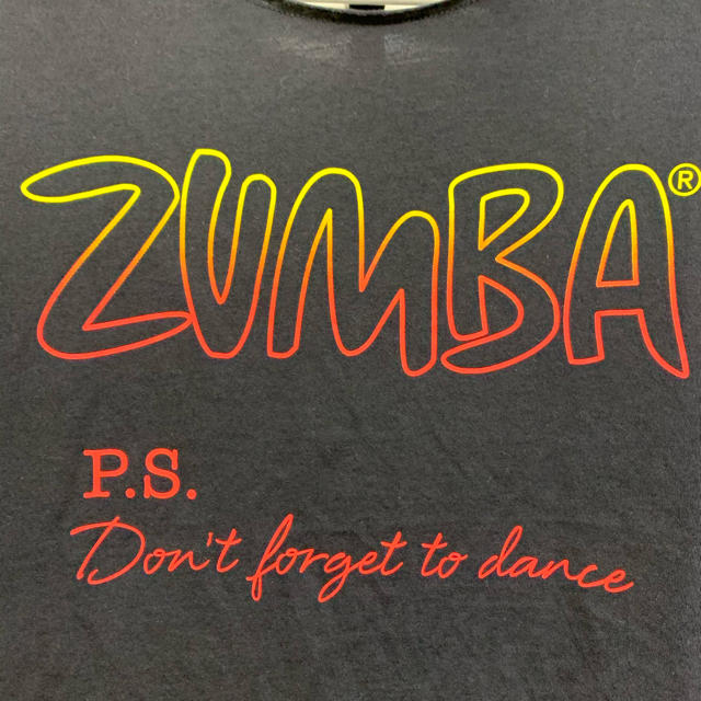 Zumba(ズンバ)のなぁこ様専用！ZUMBA Tシャツ　正規品　M スポーツ/アウトドアのスポーツ/アウトドア その他(ダンス/バレエ)の商品写真