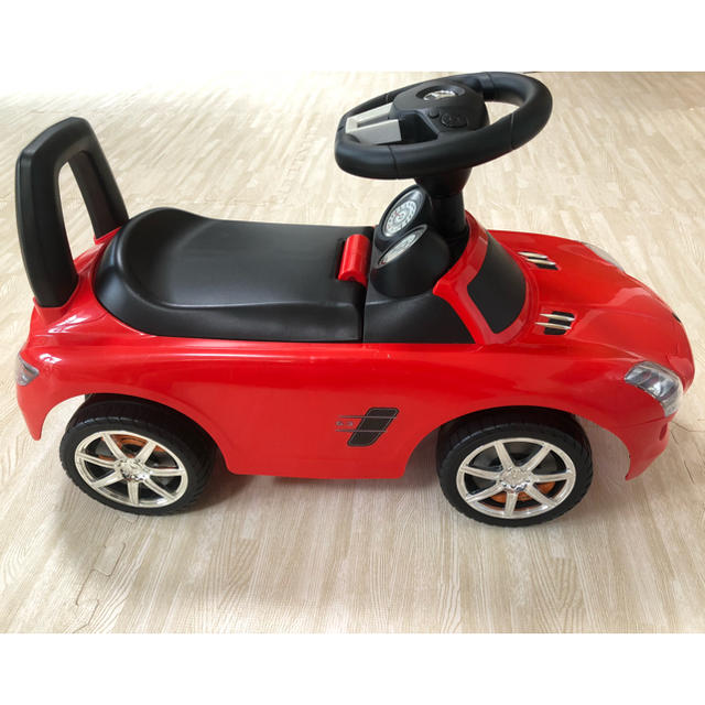 ベンツ 子供乗車用ミニカー 赤　SLC 車 おもちゃ 乗り物 エンタメ/ホビーのおもちゃ/ぬいぐるみ(ミニカー)の商品写真