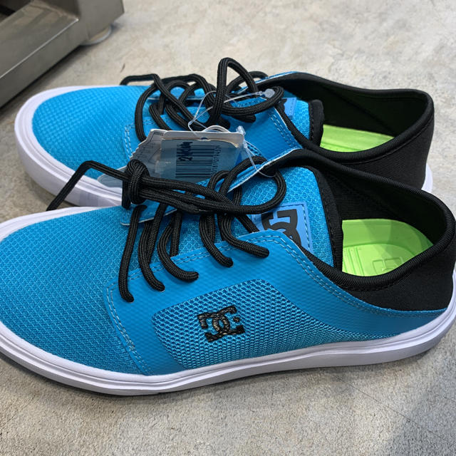 新品　dc shoes  スニーカー　24センチ