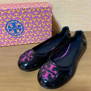 TORY BURCH エナメルパンプス