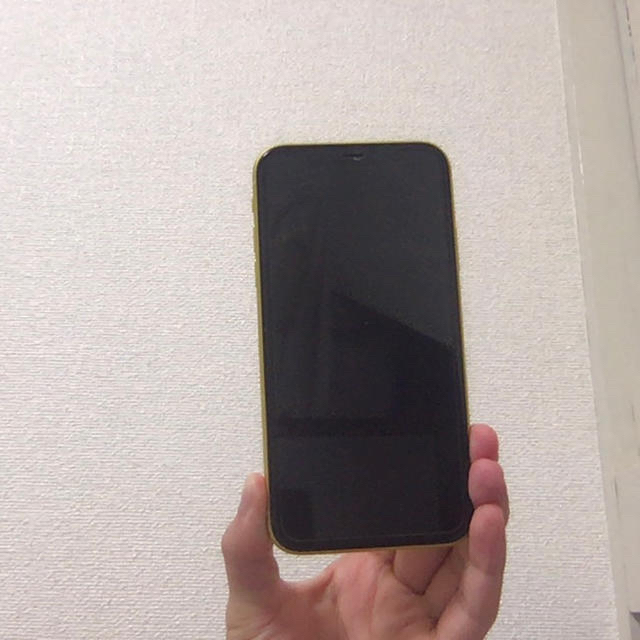 iPhone(アイフォーン)の【超美品】iPhone11 128G イエロー ケース付き スマホ/家電/カメラのスマートフォン/携帯電話(スマートフォン本体)の商品写真