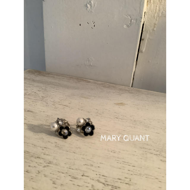 MARY QUANT(マリークワント)のマリークワント イヤリング　花　ジルスチュアート　デイジー　キャサリンハムネット レディースのアクセサリー(イヤリング)の商品写真