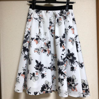 ジャスグリッティー(JUSGLITTY)のジャスグリッティー　花柄スカート　サイズ1(ひざ丈スカート)