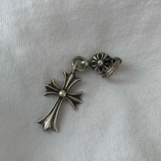 Chrome Hearts(クロムハーツ)のクロムハーツ　1ボールタイニーCHクロスチャーム メンズのアクセサリー(ネックレス)の商品写真