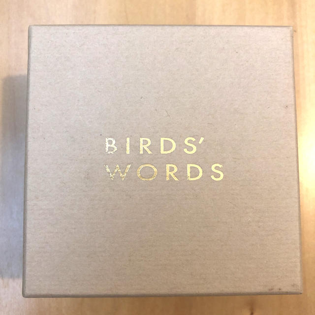 IDEE(イデー)のBIRDS’ WORDS ブローチ レディースのアクセサリー(ブローチ/コサージュ)の商品写真