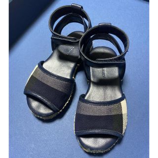 バーバリー(BURBERRY)の★いちご様専用　バーバリー　サンダル　27  16-17cm(サンダル)