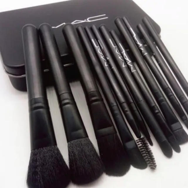 MAC(マック)の大人気MACマックメイクブラシ12本セット♡ コスメ/美容のキット/セット(コフレ/メイクアップセット)の商品写真