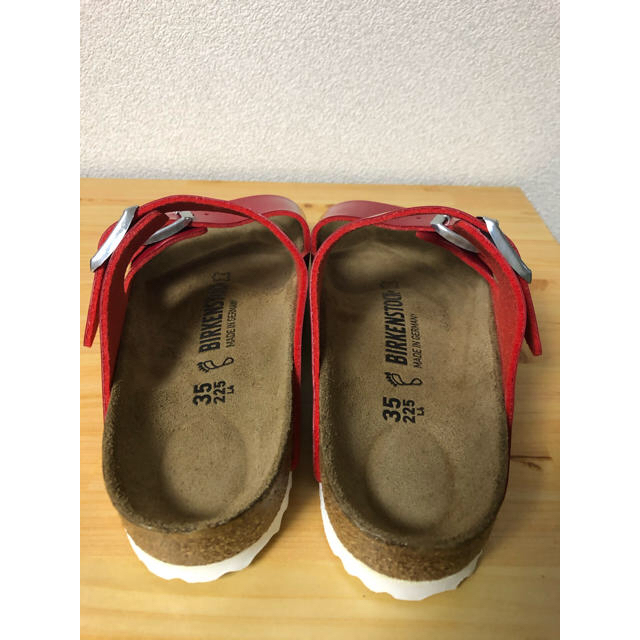 BIRKENSTOCK(ビルケンシュトック)の【新品未使用】 ビルケンシュトック アリゾナ サンダル レディースの靴/シューズ(サンダル)の商品写真