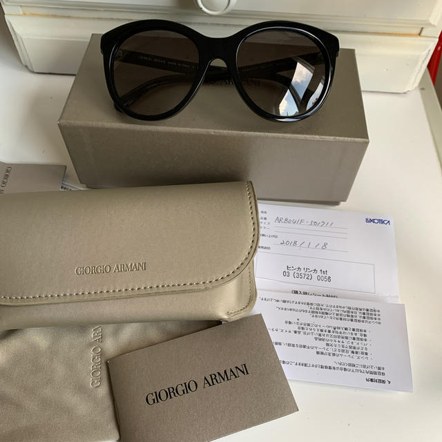 Giorgio Armani サングラスブラック | mawadgroup.com