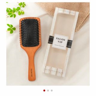 ★新品未使用SALON VIP ナチュラルウッドブラシ‼️(ヘアブラシ/クシ)