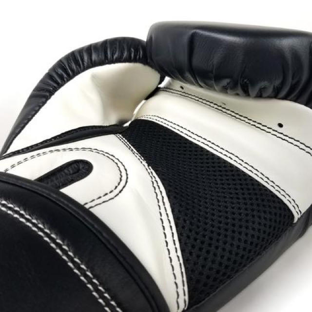 Rival ボクシンググローブ 10oz レッド Rival ボクシンググローブ 10oz レッド