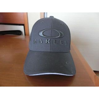 オークリー(Oakley)のOAKLEY♪ゴルフに♪美品♪キャップ(キャップ)