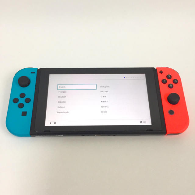 【新モデル】Nintendo Switch 品/美品