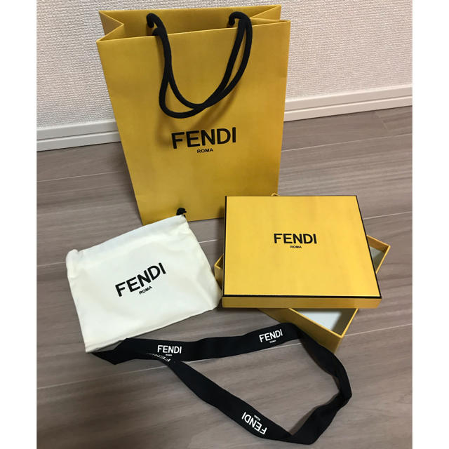 FENDI(フェンディ)のFENDI ショッパー レディースのバッグ(ショップ袋)の商品写真