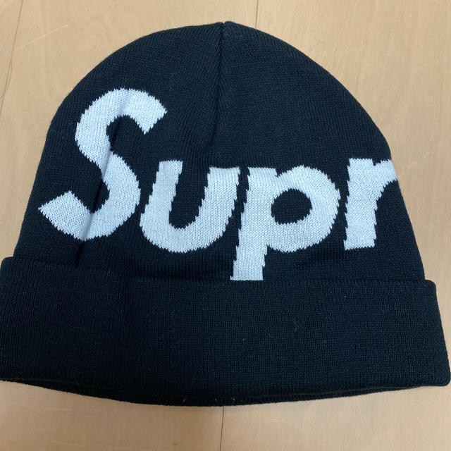 Supreme(シュプリーム)のsupreme big logo beanie メンズの帽子(ニット帽/ビーニー)の商品写真