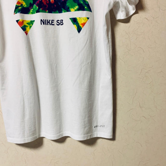 NIKE(ナイキ)の【美品！3/28 12時まで！】NIKE Tシャツ メンズのトップス(Tシャツ/カットソー(半袖/袖なし))の商品写真