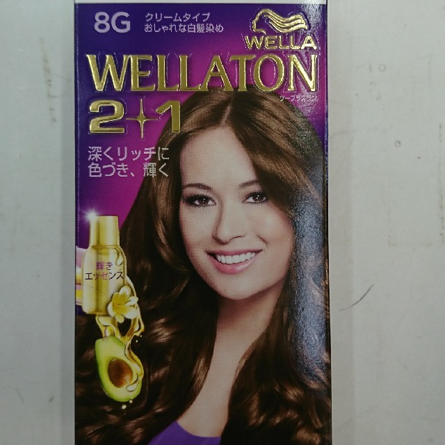 WELLA(ウエラ)の新品・未使用 WELLA ウェラ 白髪染め 8G 4個セット コスメ/美容のヘアケア/スタイリング(白髪染め)の商品写真