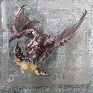 バンプレスト(BANPRESTO)のリオレウス希少種　フィギュア(ゲームキャラクター)