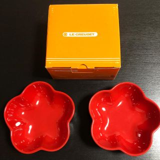 ルクルーゼ(LE CREUSET)の最終値下げ ル・クルーゼ スモールフラワーディッシュ 小皿 レッド 皿 食器(食器)