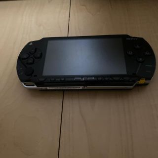 プレイステーションポータブル(PlayStation Portable)のPSPポータブル本体(携帯用ゲームソフト)