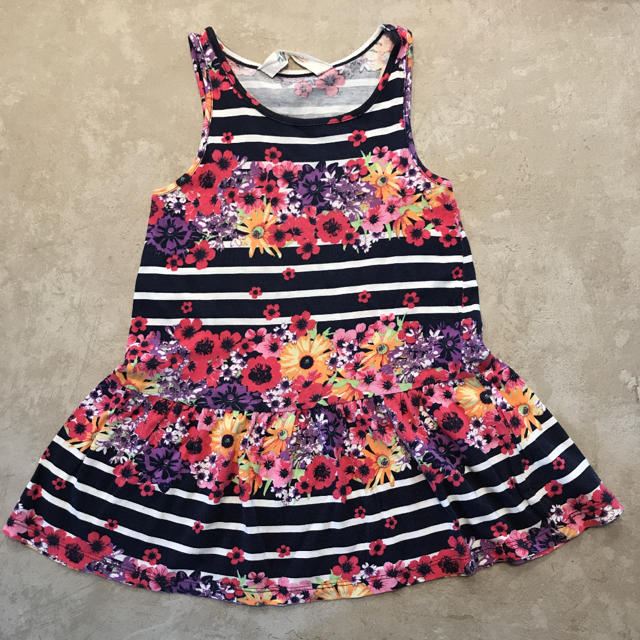 H&M(エイチアンドエム)のH&M 花柄ボーダーワンピース　110cm キッズ/ベビー/マタニティのキッズ服女の子用(90cm~)(ワンピース)の商品写真