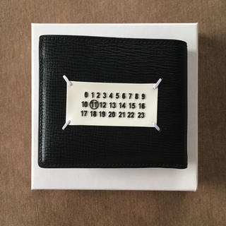 マルタンマルジェラ(Maison Martin Margiela)の新品 メゾン マルジェラ カレンダータグ グレインレザー 折り財布 黒 ブラック(折り財布)