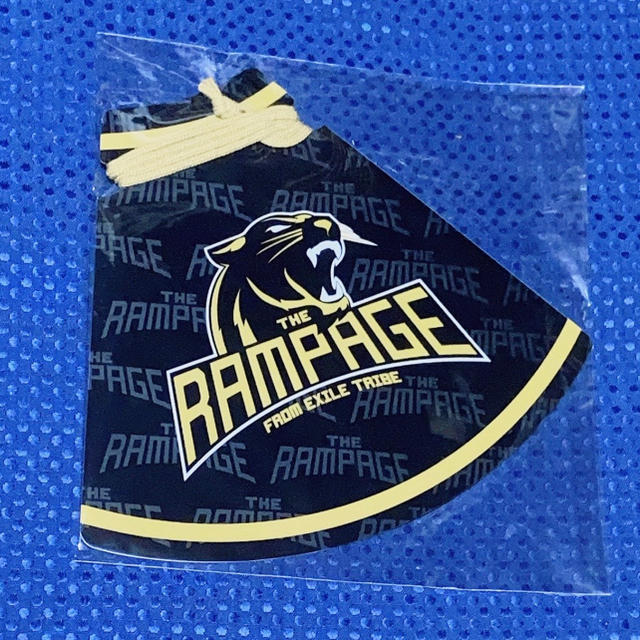 THE RAMPAGE(ザランページ)のDODGEAALL KINGDOM RMPG GOLD メガホンうちわ エンタメ/ホビーのタレントグッズ(ミュージシャン)の商品写真