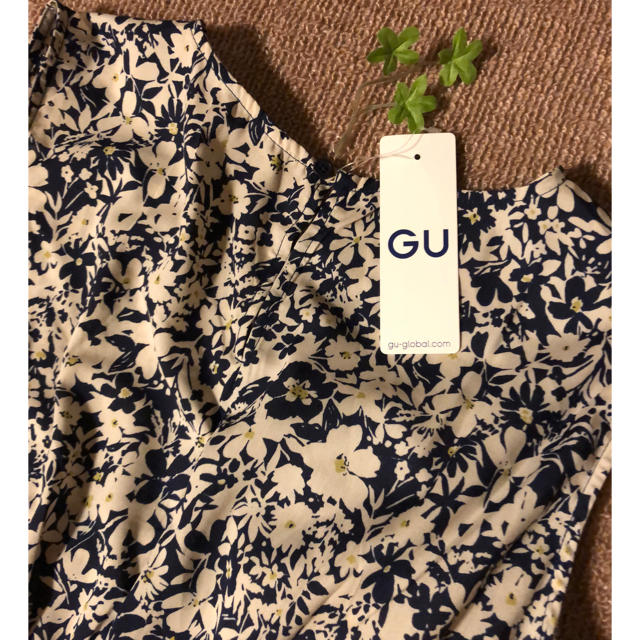 GU(ジーユー)の💐GUI ジーユー今季人気花柄ワンピース新品❣️❣️ レディースのワンピース(ロングワンピース/マキシワンピース)の商品写真