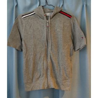 トミーヒルフィガー(TOMMY HILFIGER)の【格安品】トミーヒルフィガージーンズ 半袖ジップパーカー Sサイズ (パーカー)