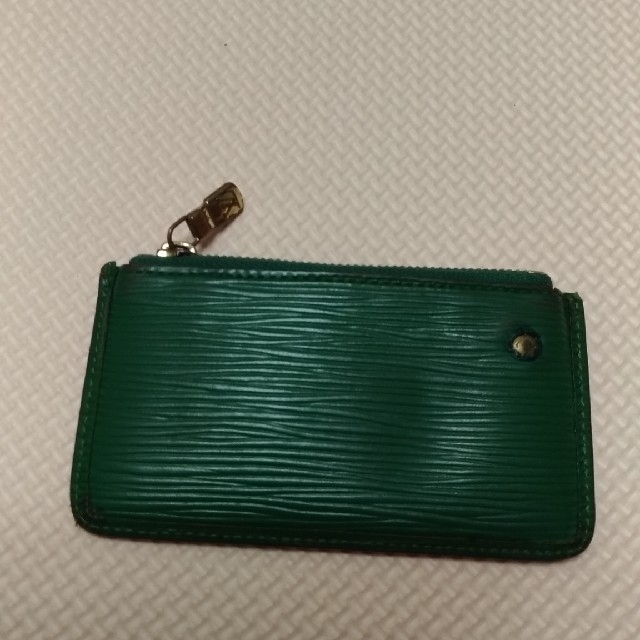 LOUIS VUITTON(ルイヴィトン)のLOUIS VUITTON ルイヴィトン　エピ　小銭入れ メンズのファッション小物(コインケース/小銭入れ)の商品写真