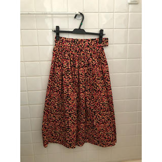 エイチアンドエム(H&M)の花柄スカート(ひざ丈スカート)