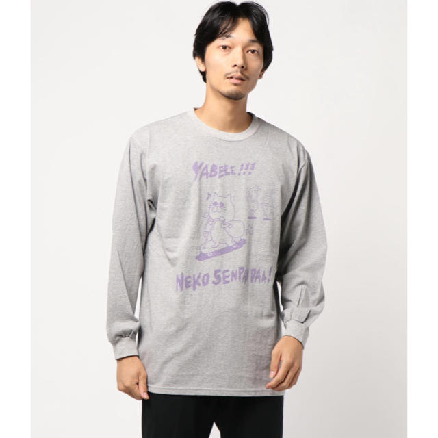 ScoLar(スカラー)のScoLar Parity スカラーパリティ　ねこ先輩　ロングスリーブTシャツ レディースのトップス(Tシャツ(長袖/七分))の商品写真