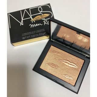 ナーズ(NARS)の【新品・限定】NARS オーバーエクスポーズドグロー ハイライター MANRAY(フェイスカラー)