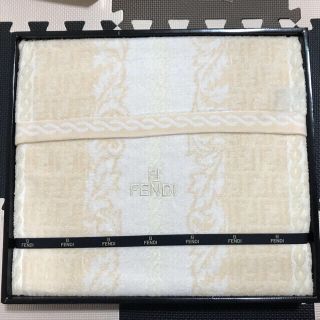 FENDI(タオルケット)のフリマアイテム一覧 FENDI(タオルケット)のフリマアイテム一覧