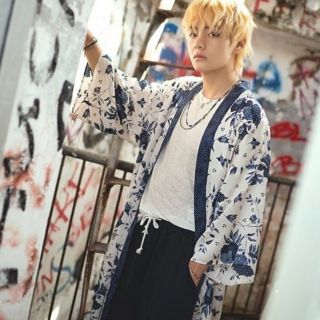 防弾少年団(BTS) - カーディガン・テテ着用・V・テヒョン・防弾少年団
