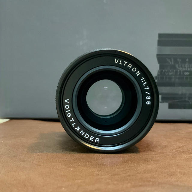 【美品】Voigtlander Ultron 35mm f1.7 VM  スマホ/家電/カメラのカメラ(レンズ(単焦点))の商品写真
