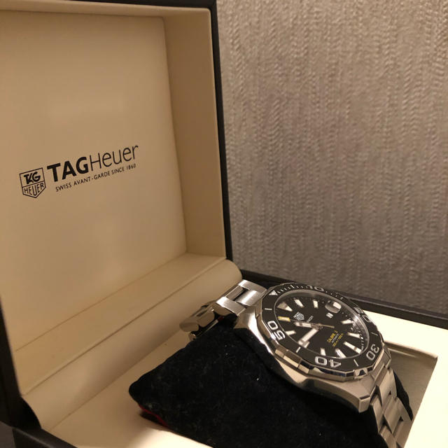 TAG Heuer(タグホイヤー)のタグホイヤー アクアレーサー キャリバー5 WAY201A.BA0927 メンズの時計(腕時計(アナログ))の商品写真